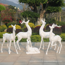 Escultura de resina de veado sika